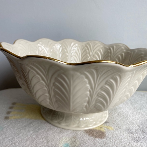 Lenox 9.5 inch bowl - Picture 2 of 6